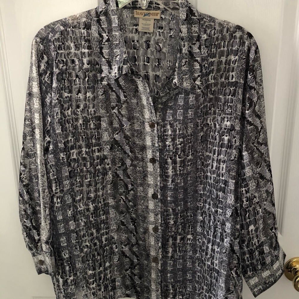 TravelSmith Metallic Black and Gray Snake-Pattern Blouse